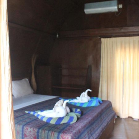 Coral Beach Pizza Cottages Gili Trawangan Zewnętrze zdjęcie