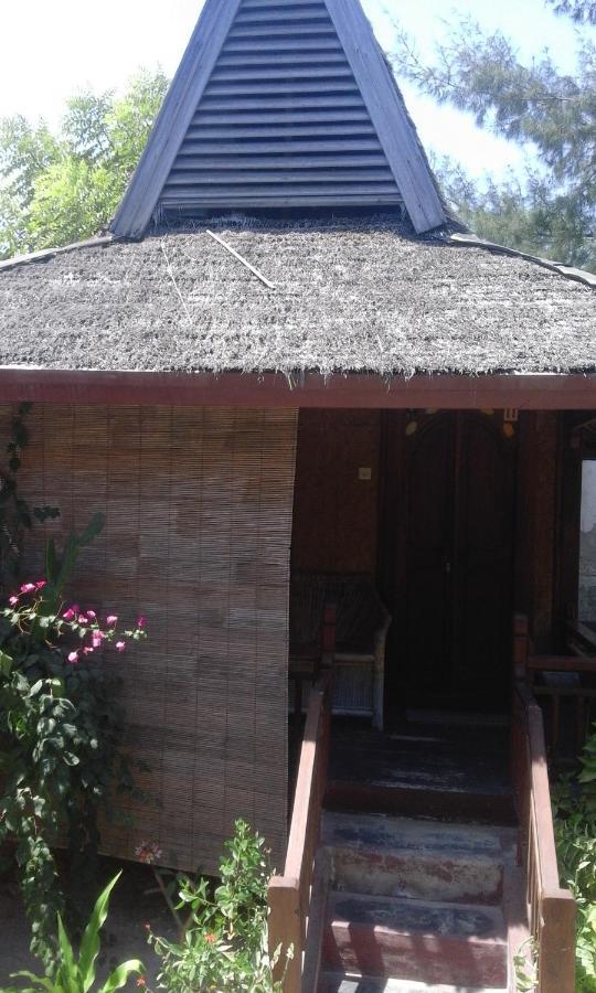 Coral Beach Pizza Cottages Gili Trawangan Pokój zdjęcie