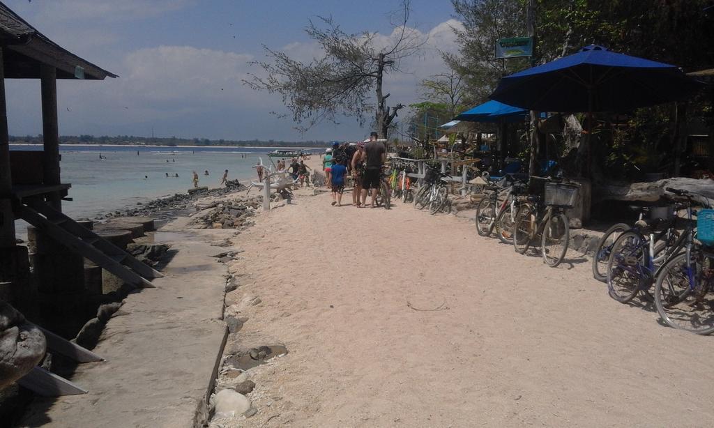 Coral Beach Pizza Cottages Gili Trawangan Zewnętrze zdjęcie