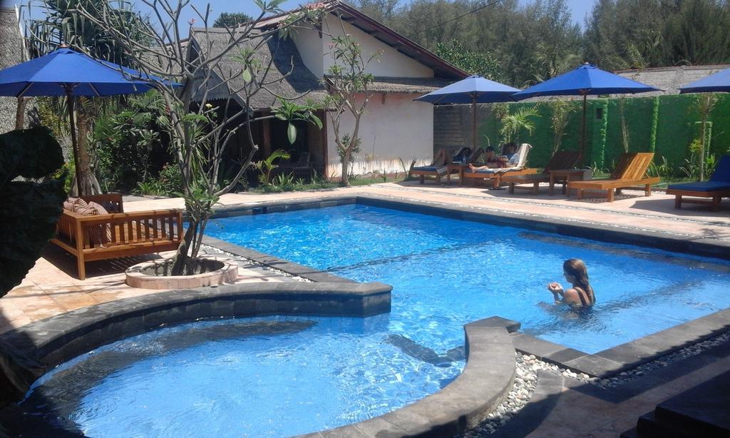 Coral Beach Pizza Cottages Gili Trawangan Zewnętrze zdjęcie