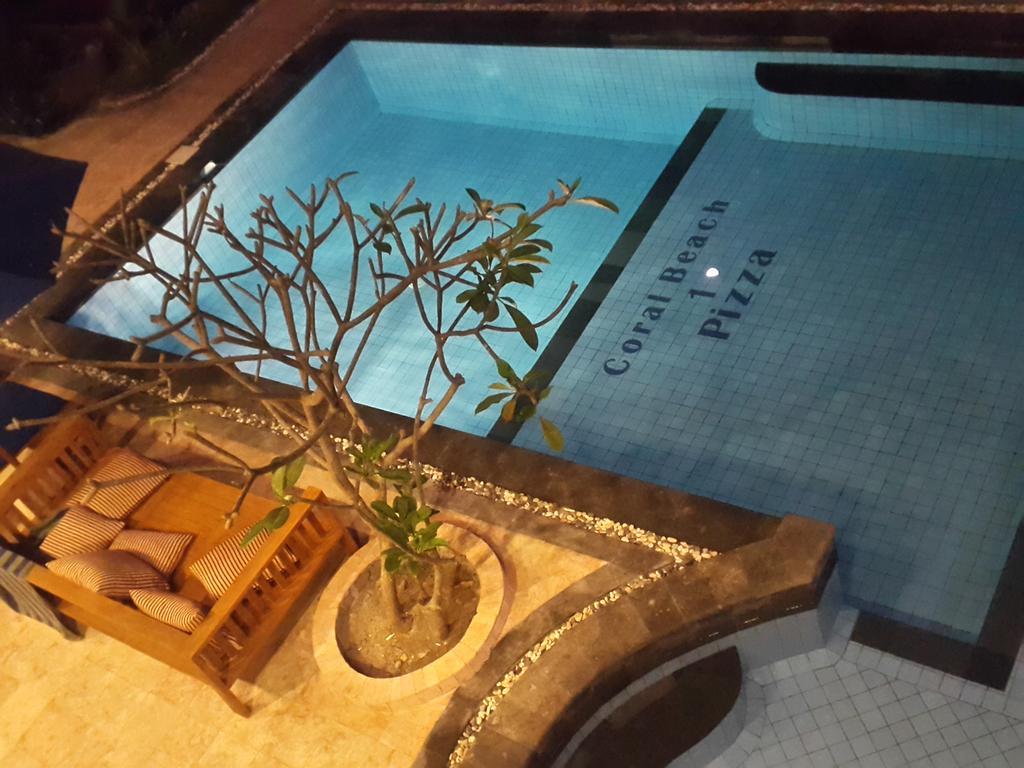 Coral Beach Pizza Cottages Gili Trawangan Zewnętrze zdjęcie