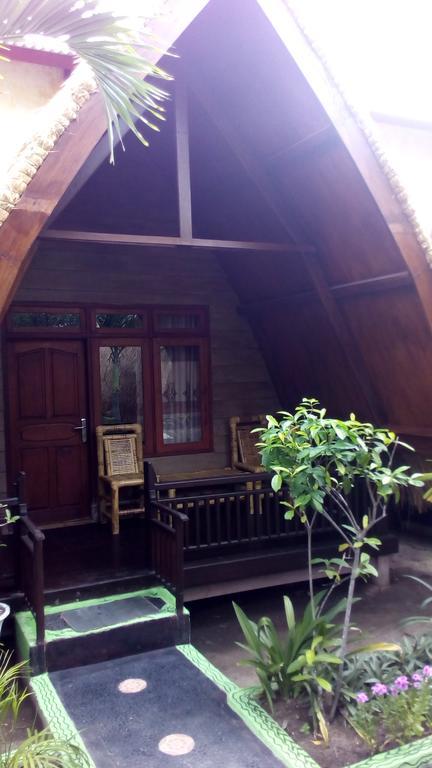 Coral Beach Pizza Cottages Gili Trawangan Zewnętrze zdjęcie