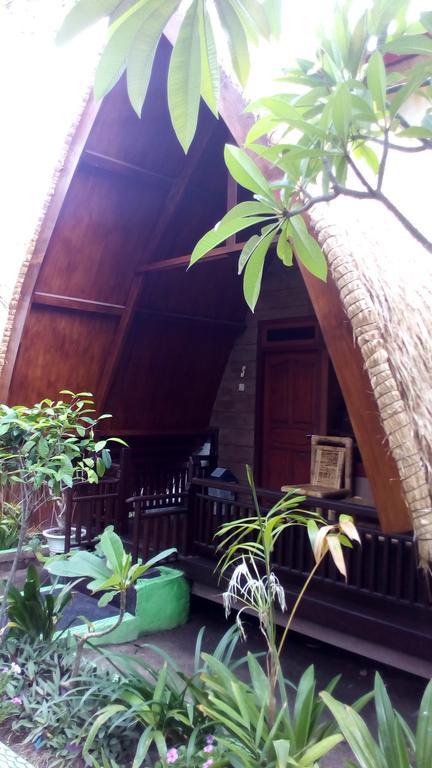 Coral Beach Pizza Cottages Gili Trawangan Zewnętrze zdjęcie
