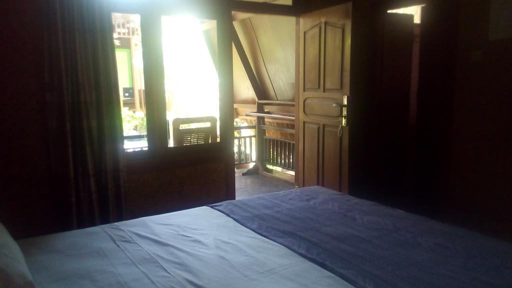 Coral Beach Pizza Cottages Gili Trawangan Zewnętrze zdjęcie