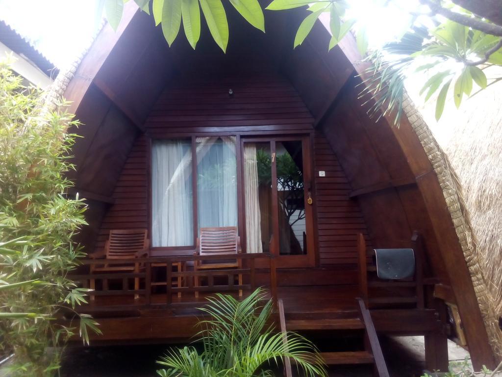 Coral Beach Pizza Cottages Gili Trawangan Zewnętrze zdjęcie