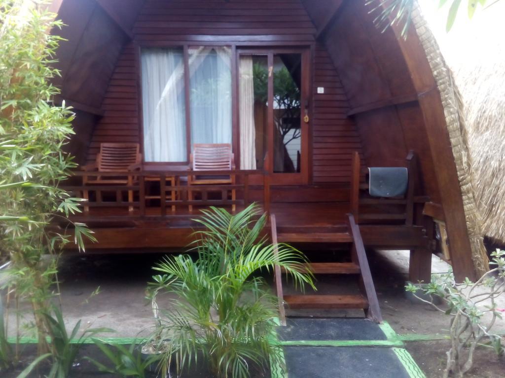 Coral Beach Pizza Cottages Gili Trawangan Zewnętrze zdjęcie