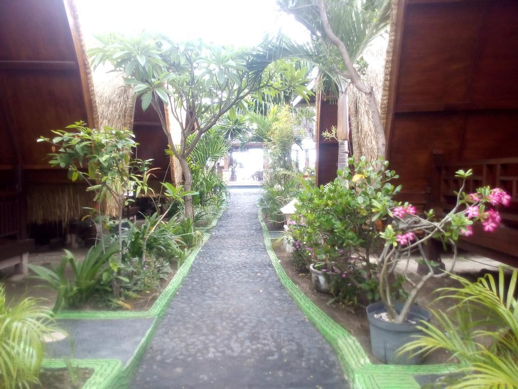 Coral Beach Pizza Cottages Gili Trawangan Zewnętrze zdjęcie
