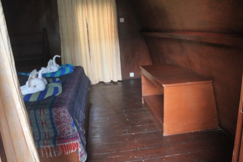 Coral Beach Pizza Cottages Gili Trawangan Zewnętrze zdjęcie