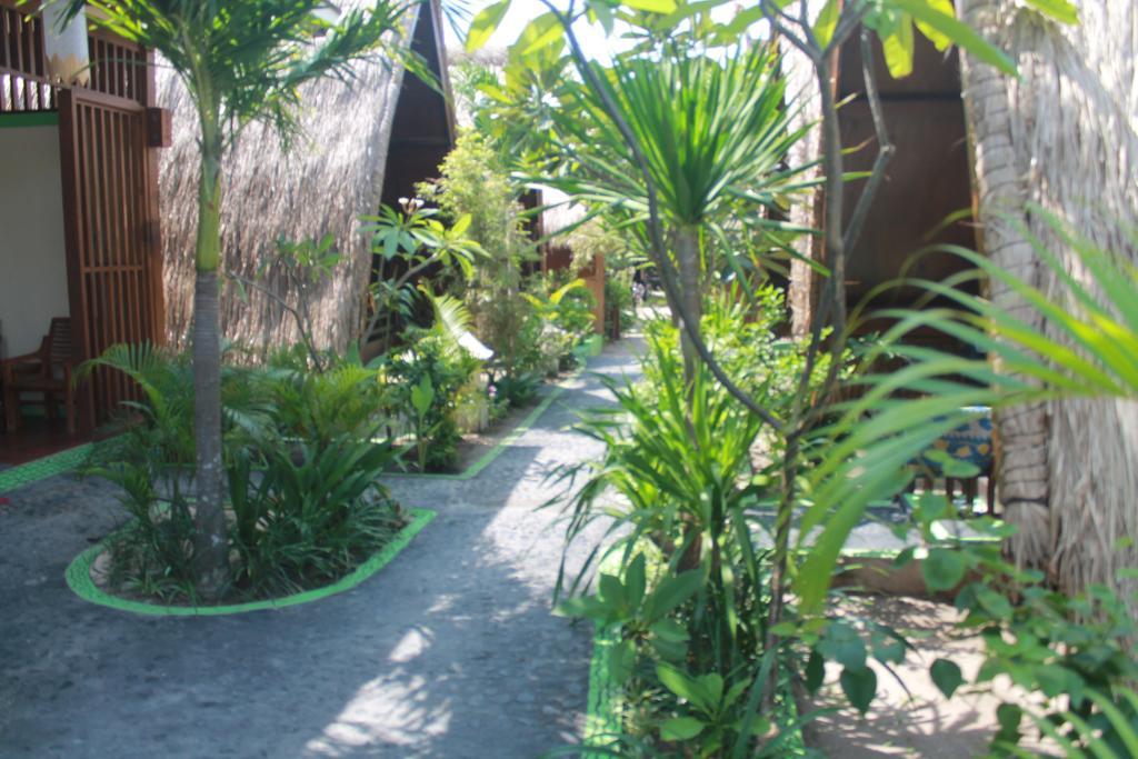 Coral Beach Pizza Cottages Gili Trawangan Zewnętrze zdjęcie
