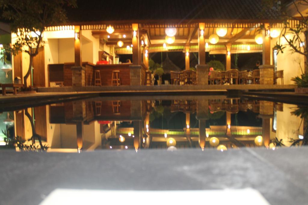 Coral Beach Pizza Cottages Gili Trawangan Zewnętrze zdjęcie