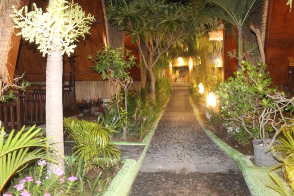 Coral Beach Pizza Cottages Gili Trawangan Zewnętrze zdjęcie