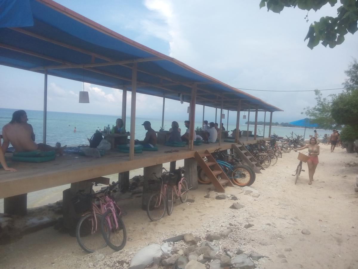 Coral Beach Pizza Cottages Gili Trawangan Zewnętrze zdjęcie
